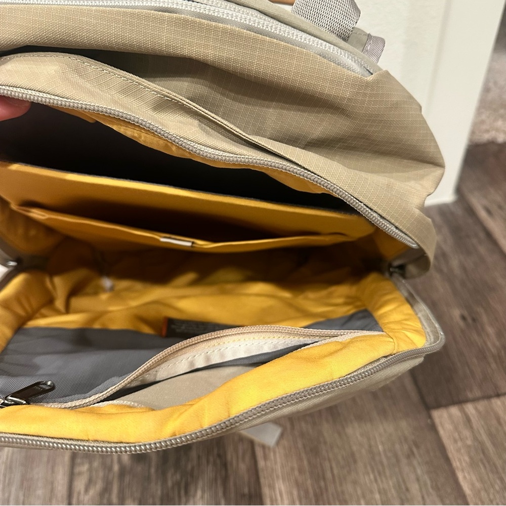 Bellroy Classic Backpack - Picture 13 of 15